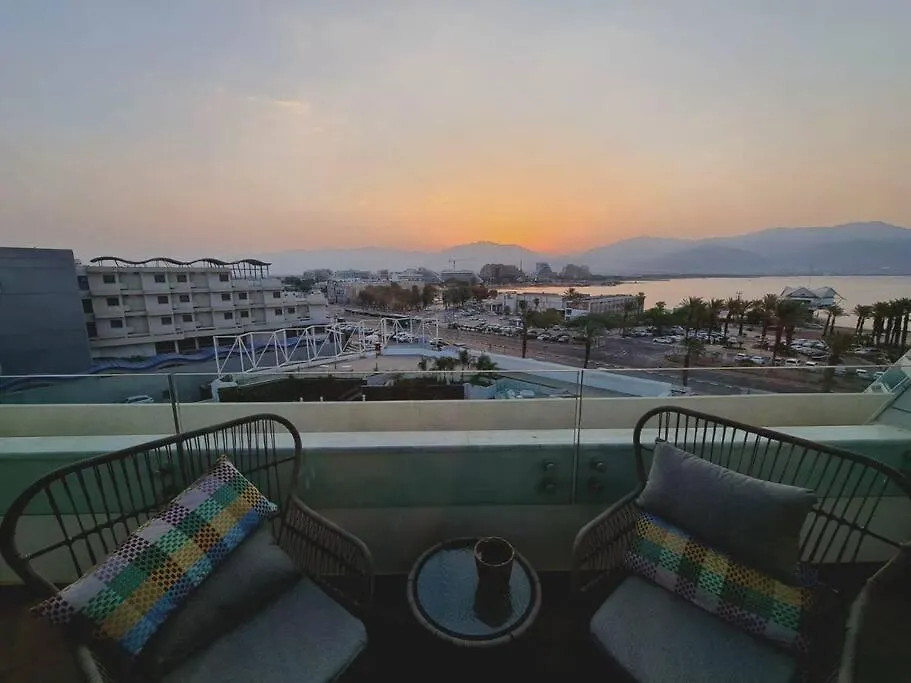 דירה בסי סייד עם נוף מדהים לים - By Edom Apartment Eilat